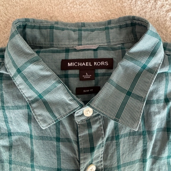 Original Michael Kors shirt. Green color. Size L - Picture 3 of 3
